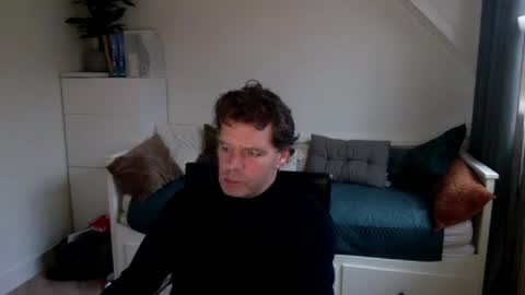 Snapshot of bram1944972145 chatting on December 5, 12:55 pm Bram online show from December 5, 12:55 pm