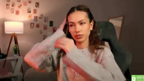 Lilly online show from November 18, 11:36 am