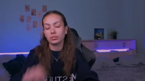 Lilly online show from November 29, 6:16 am