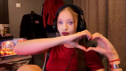 Alice online show from November 1, 1:24 pm