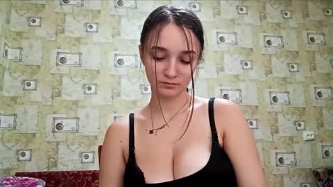 Lilly online show from December 18, 7:03 am