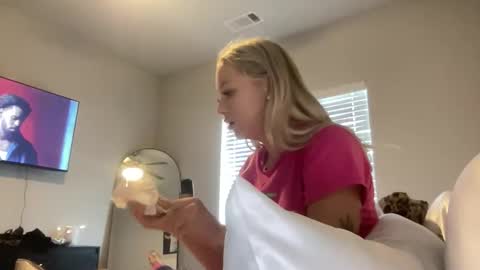 Skyyybanks online show from April 18, 7:51 pm