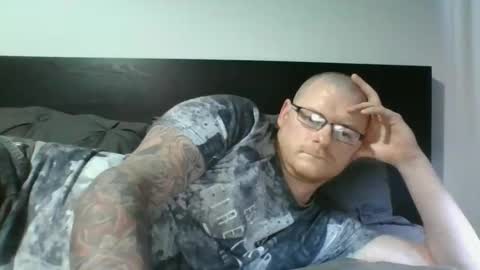 brandnewguy1988 online show from March 2, 1:18 pm