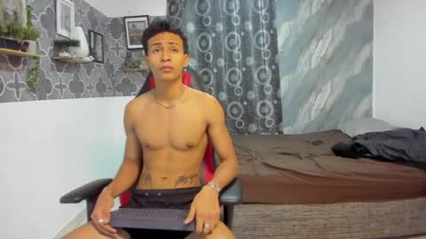 brandom_brook online show from April 29, 4:05 am