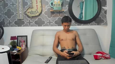brandom_brook online show from May 10, 5:51 pm