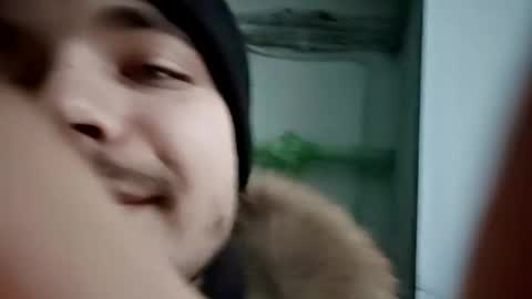 Snapshot of brandon_white_3 chatting on December 10, 12:05 pm Brandon online show from December 10, 12:05 pm