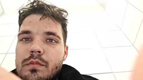 Snapshot of brandon_white_3 chatting on October 22, 12:16 pm Brandon online show from October 22, 12:16 pm