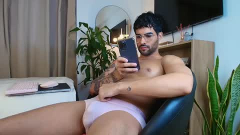 Brandon and Nath online show from March 10, 12:29 am