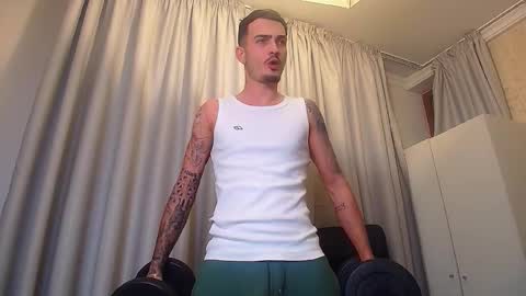 Snapshot of brandontatex chatting on February 2, 5:44 pm BrandonTateX online show from February 2, 5:44 pm