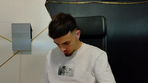 BrandonTateX online show from April 6, 9:10 am