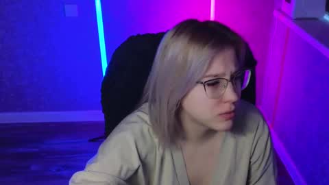 Belle  online show from March 6, 1:37 am