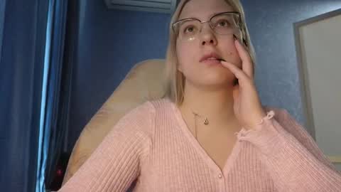 Belle  online show from October 23, 6:56 am