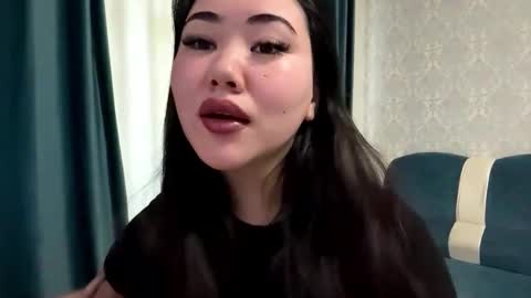 Aypril   online show from November 14, 11:09 am