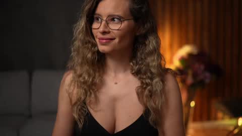 Alex online show from December 11, 5:21 am