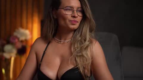 Alex online show from October 5, 4:33 am