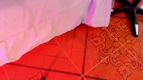   online show from December 18, 4:17 pm