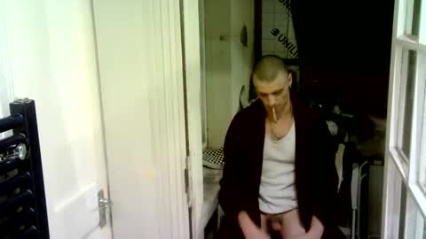 Snapshot of bratdownunder chatting on November 16, 2:28 am Bratdownunder online show from November 16, 2:28 am