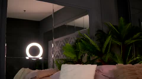 Scarlet online show from April 3, 5:27 am