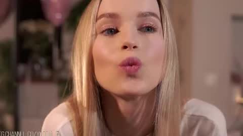 Snapshot of brave_journey chatting on October 10, 7:35 pm Eli online show from October 10, 7:35 pm