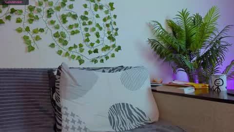 Johny Bravo online show from October 28, 5:15 pm