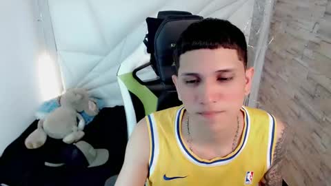 Snapshot of brayan_lopezz chatting on February 4, 3:47 pm BRAYAN online show from February 4, 3:47 pm