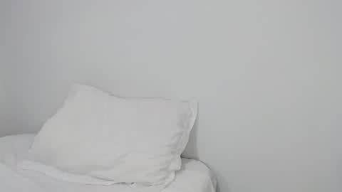 Snapshot of braziliangirl191 chatting on February 19, 12:50 am Alice online show from February 19, 12:50 am