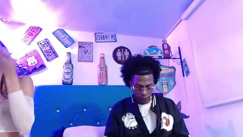 Snapshot of breazer__ chatting on October 15, 12:33 am breazer__ online show from October 15, 12:33 am