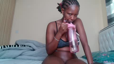 bree_beauty online show from May 13, 10:01 am