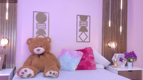 Snapshot of bree_watson chatting on February 16, 12:56 pm Bree online show from February 16, 12:56 pm