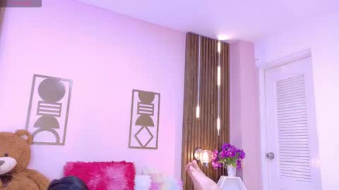 Bree  online show from March 4, 12:44 pm