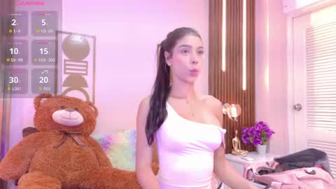 Snapshot of bree_watson chatting on June 16, 3:47 pm Bree online show from June 16, 3:47 pm