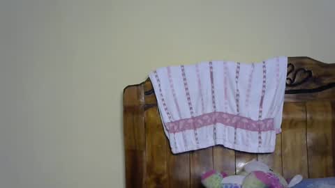 breelia online show from February 4, 3:33 am