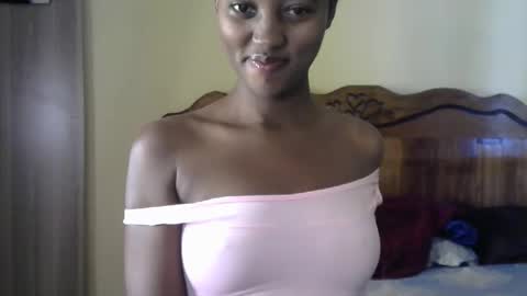 breelia online show from January 7, 4:04 am