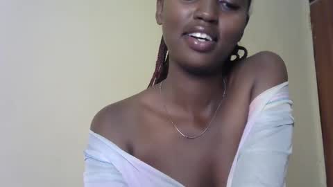 Snapshot of breezykan123 chatting on April 10, 2:39 am breelia online show from April 10, 2:39 am
