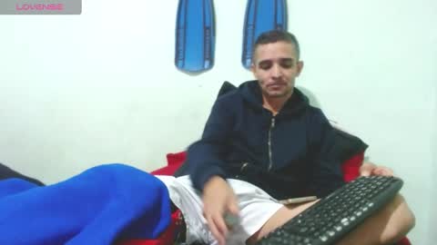 Snapshot of breinerxxlhot chatting on February 18, 1:10 am Breiner online show from February 18, 1:10 am