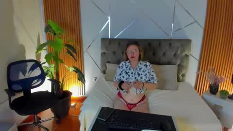 BRENDA online show from December 16, 11:26 am