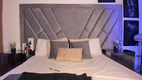 Brenda online show from April 9, 9:53 pm