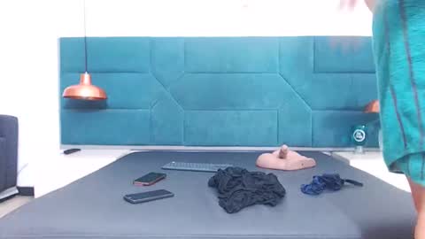 BRENDA VELASQUEZ online show from February 26, 11:15 pm