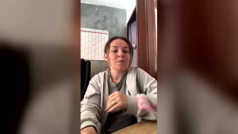 Snapshot of brendaaryas chatting on April 23, 7:52 am Brenda online show from April 23, 7:52 am