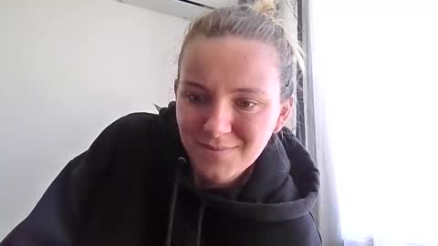 Snapshot of brendaaryas chatting on April 25, 11:57 am Brenda online show from April 25, 11:57 am