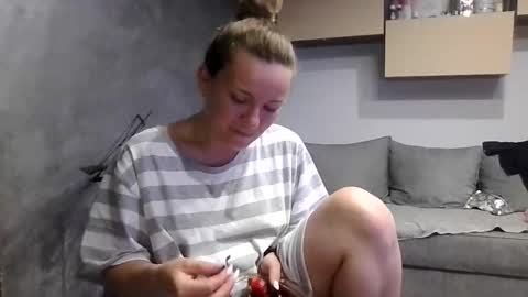 Snapshot of brendaaryas chatting on May 18, 8:03 pm Brenda online show from May 18, 8:03 pm