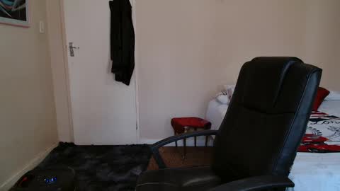 ask me lol online show from April 7, 6:36 am