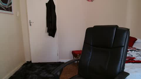 ask me lol online show from April 9, 6:30 am