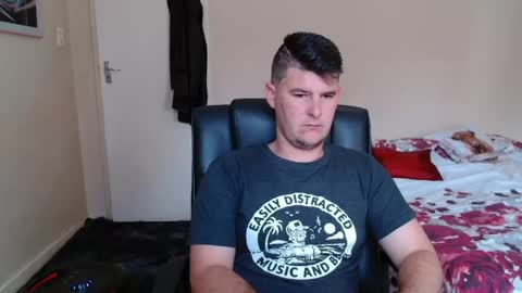 ask me lol online show from April 16, 9:43 am