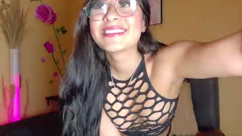 Snapshot of brendarojas_ chatting on June 24, 5:34 pm Brenda online show from June 24, 5:34 pm