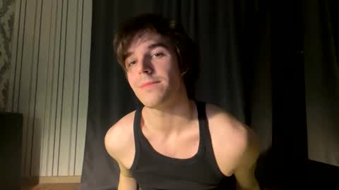 Snapshot of brendon000hardt chatting on February 16, 3:41 pm brendon000hardt online show from February 16, 3:41 pm