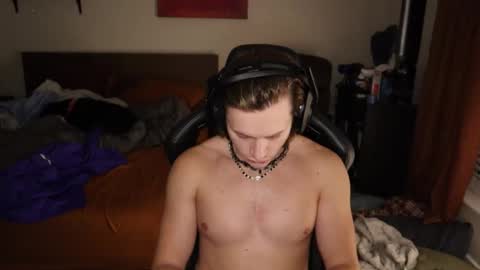 brentonverde online show from December 14, 10:36 pm