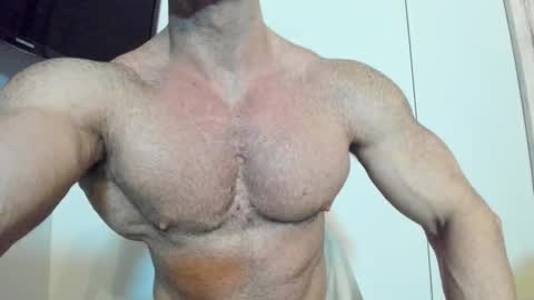 Snapshot of bretman_narcissus chatting on March 23, 12:42 pm bretman_narcissus online show from March 23, 12:42 pm