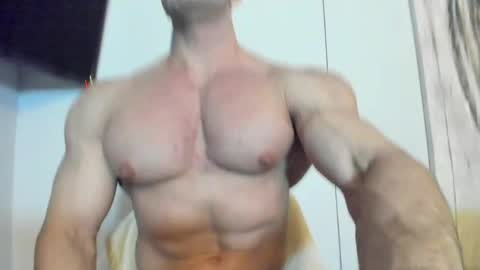 Snapshot of bretman_narcissus chatting on March 31, 2:17 pm bretman_narcissus online show from March 31, 2:17 pm