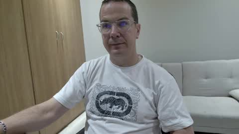 Brett online show from April 5, 6:27 pm